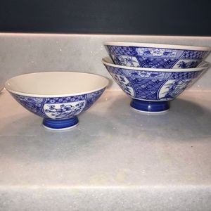3 Chinoiserie Bowls Blue and White